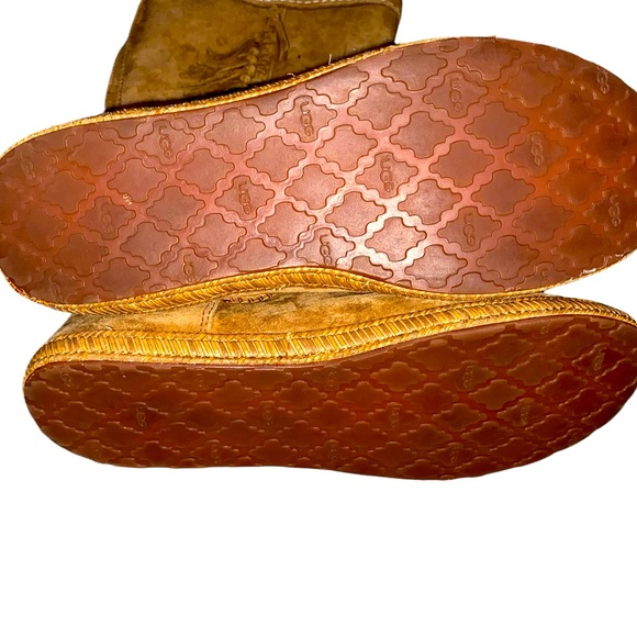 Ugg Australia Mammoth Suede Fringe Boots, US 8.5 women EUC - Picture 9 of 11